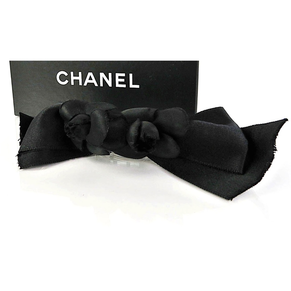CHANEL Elegant Black Satin Hair Bow - Picture 1 of 9